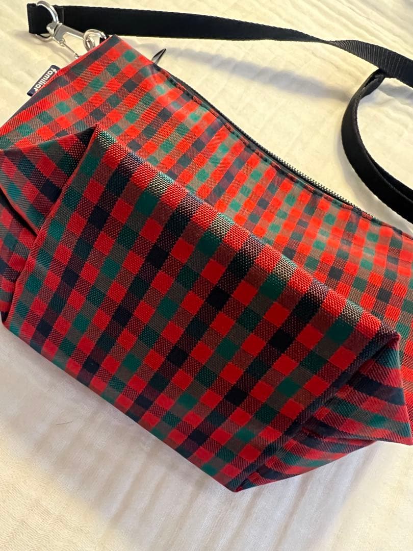 familiar ショルダーバッグ ファミリア 赤 チェック 舟形ポシェット