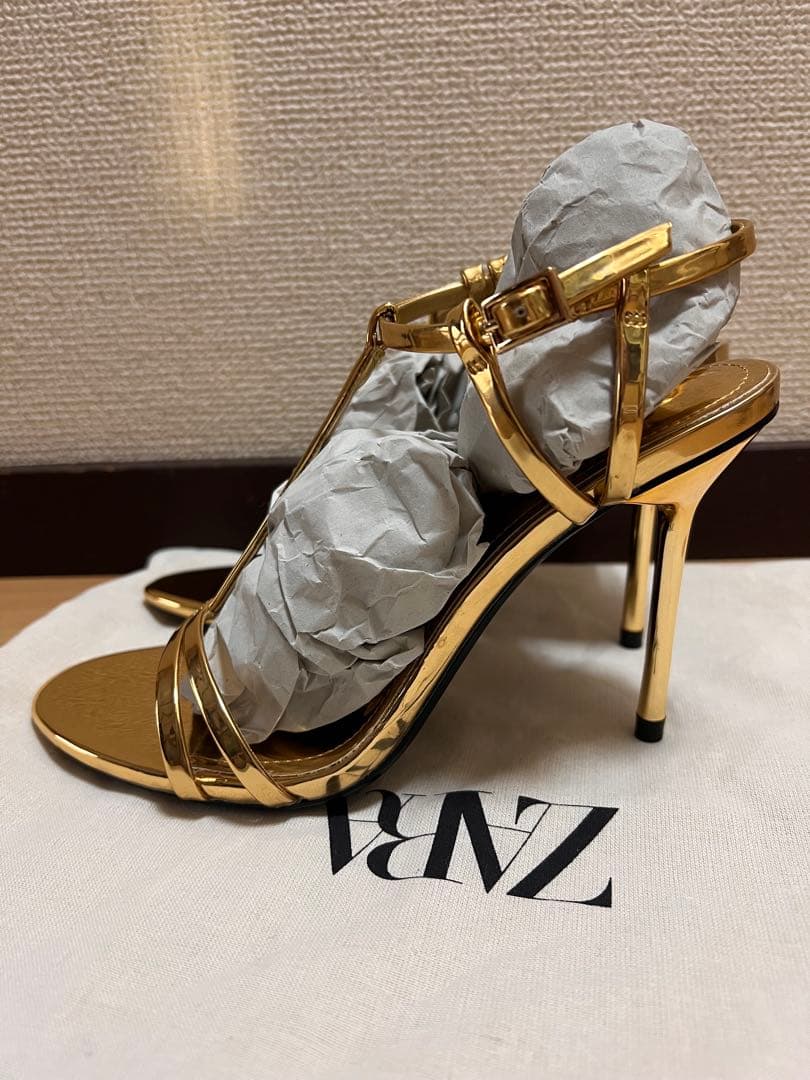 ZARA ゴールド ハイヒール 37 - メルカリ