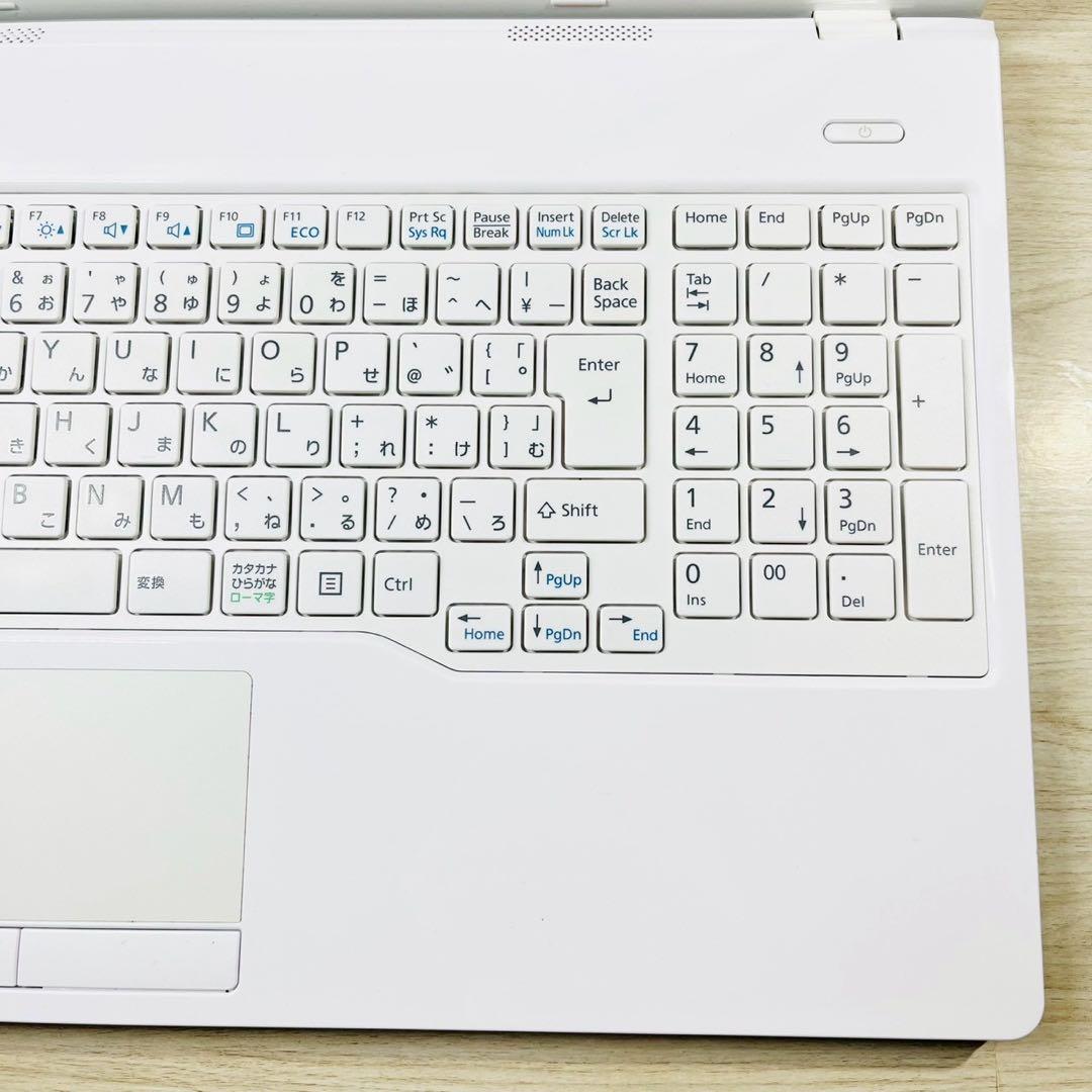 美品ホワイト❤️SSD搭載✨DVD カメラ ノートパソコン✨Windows11