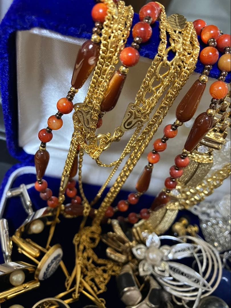 遺品整理 アクセサリー 大量 まとめ ヴィンテージ レトロ - メルカリ