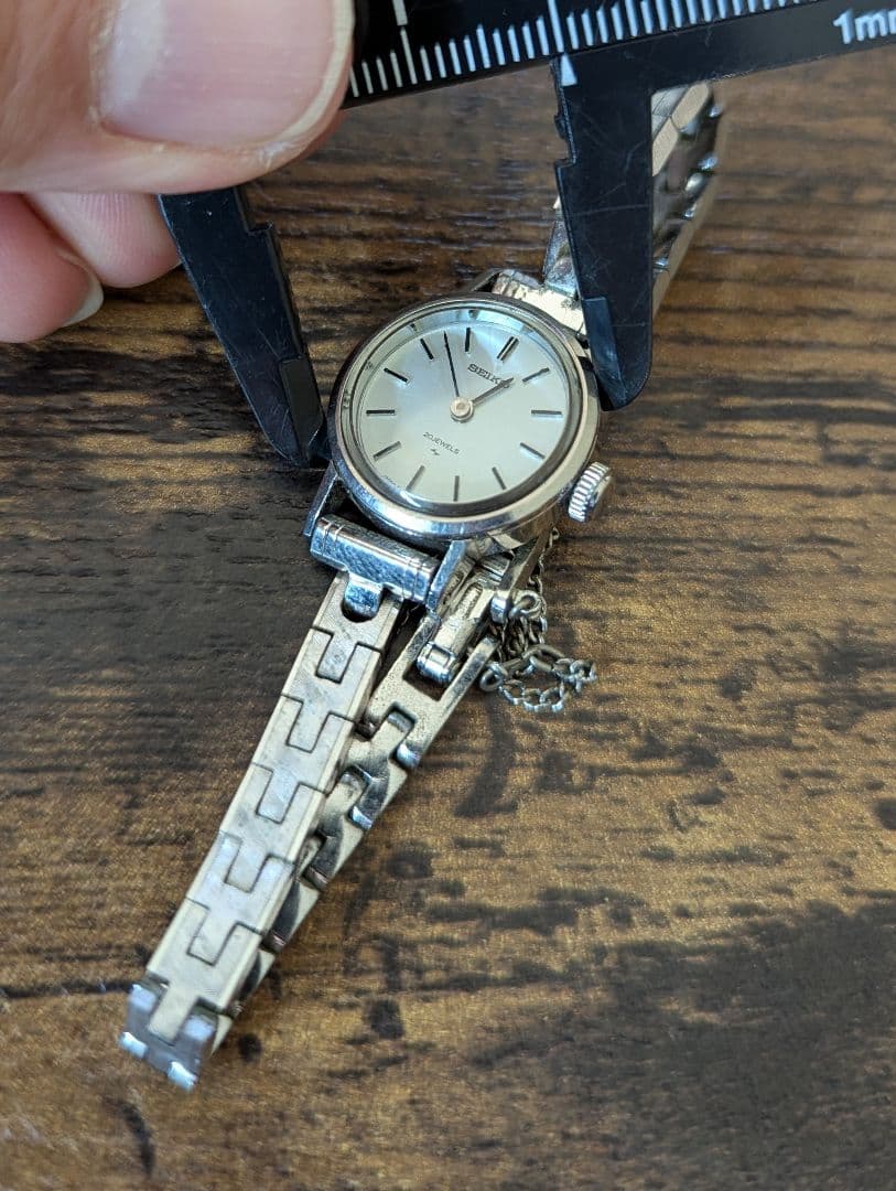 稼働品 SEIKO セイコー 手巻き式腕時計 ヴィンテージ シルバー - メルカリ