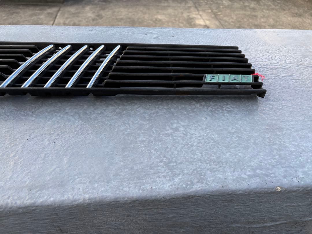 最終値下 フィアットパンダ 141フロントグリル 前期 ステー付属 FIAT