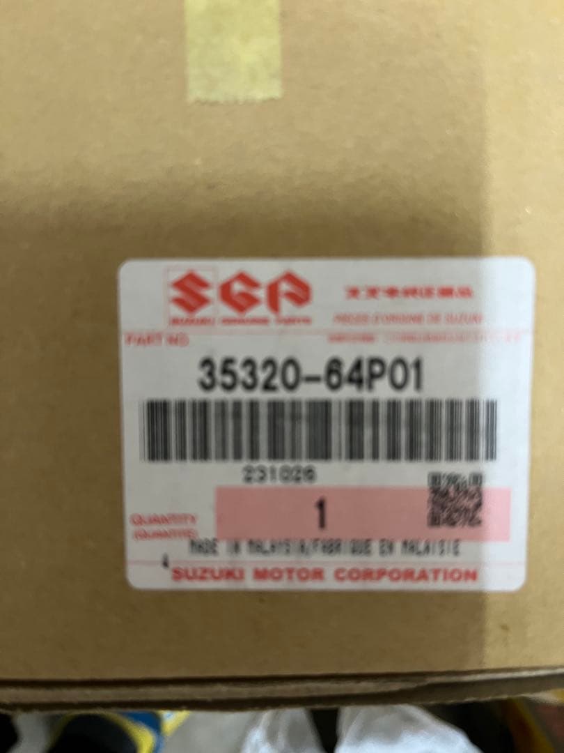 SUZUKI 35320-64P01 エブリィ左ヘッドランプ スズキ（SUZUKI） スズキ純正 エブリィ ヘッドランプユニットLH 35320