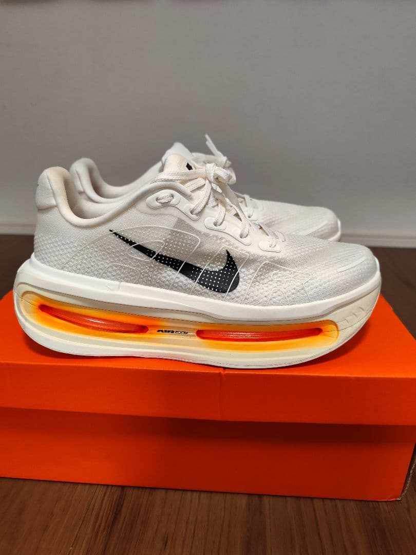 NIKE ボメロプレミアム ホワイト/オレンジ 27.0cm