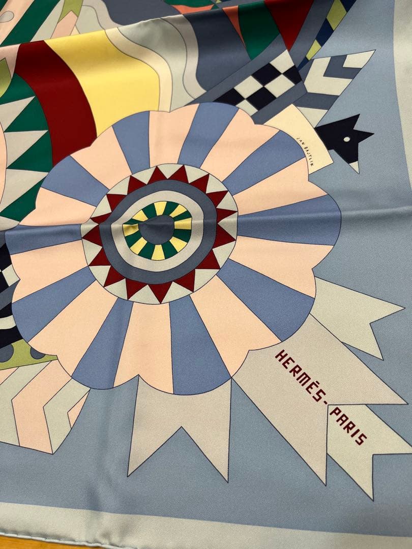 エルメス スカーフ　カレ90 《シュヴァル・ドゥ・フェット》