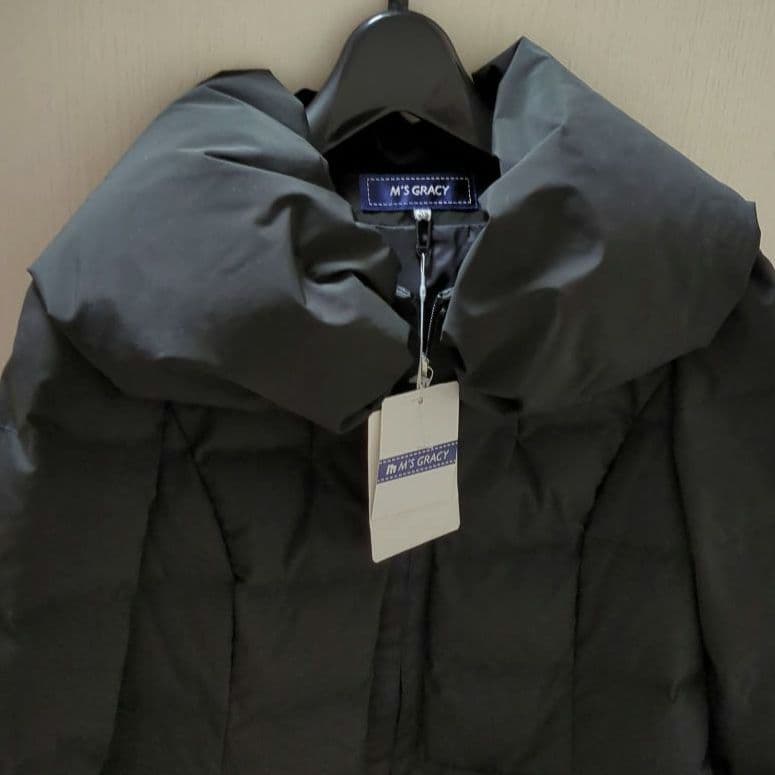 新品未使用 エムズグレイシー ダウンジャケット 38 リボン ダウン