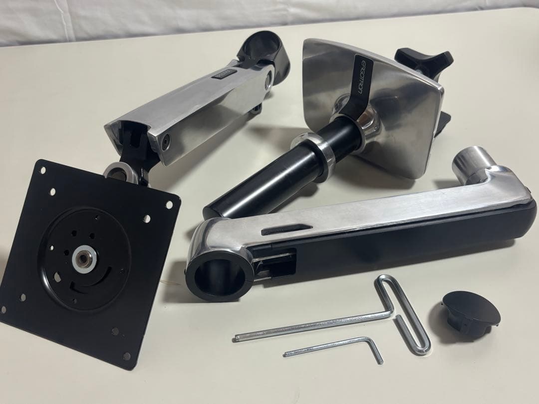 モニターアーム45-241-026 美品 ERGOTRON 45-241-026 LX デスクマウントアーム シルバー | ヤマダ