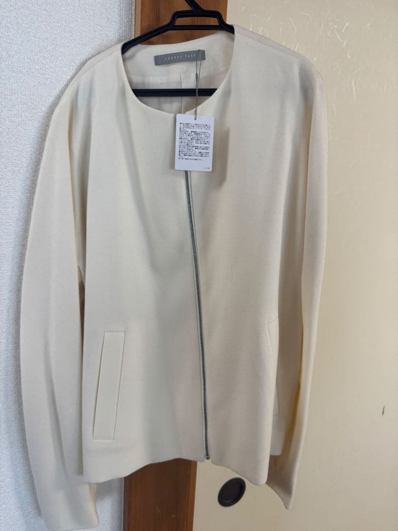 「新品未使用」セオリーリュクス　ノーカラージャケット Theory luxe（ノーカラージャケット）のフリマアイテム一覧