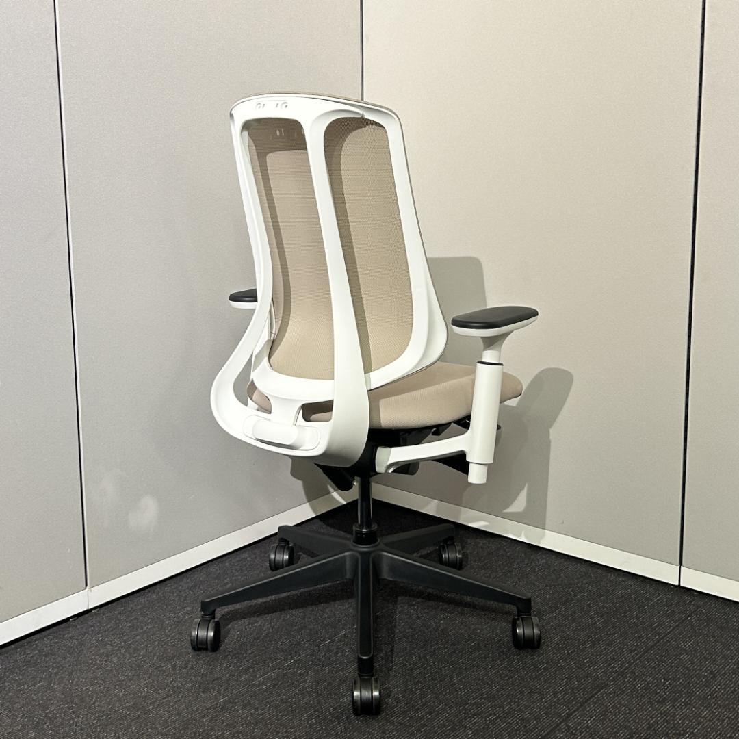 在庫処分アウトレット展示品・2025年製 内田洋行 リーフレク 可動肘