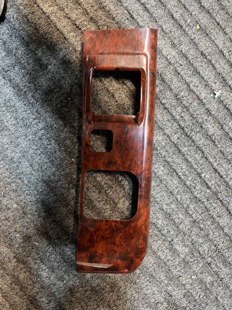 17 プロフィア 日野純正！木目調ウッドパネル - メルカリ