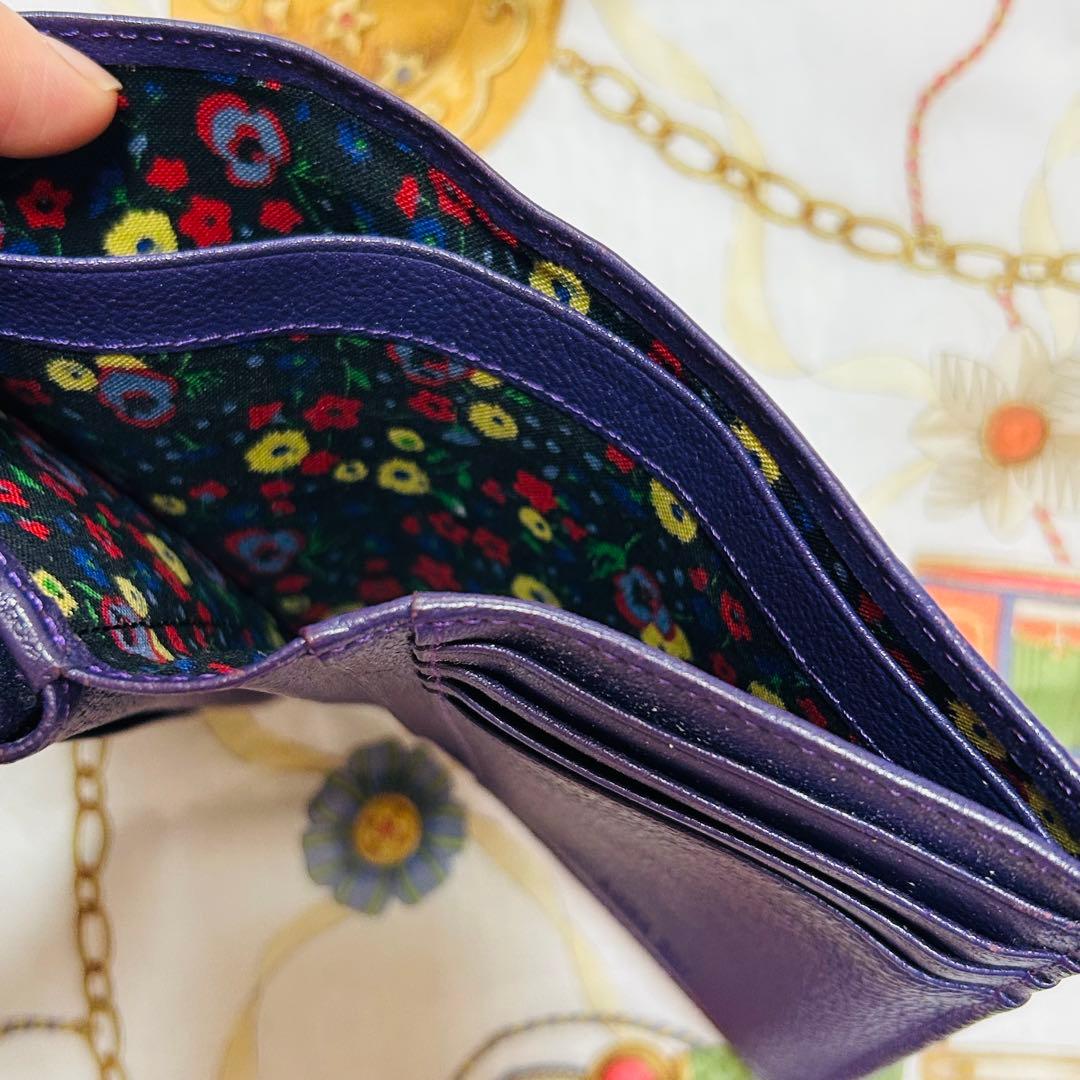 《アナスイ》バタフライチャーム付 エンボスレザー 2つ折りがま口財布 口金 箱付