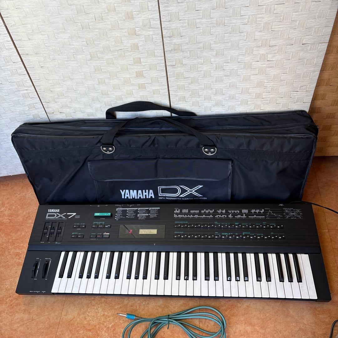 き Yamaha DX7 シンセサイザー ケース付 - メルカリ