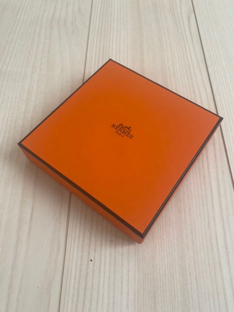 HERMES 香水用アイテム 4本セット エルメッセンス 4本セット | Hermès - エルメス-公式サイト