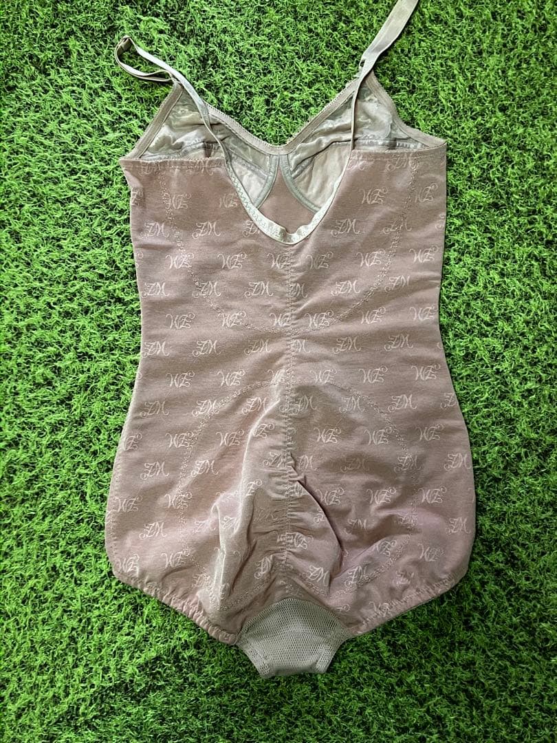 マミエールのボディスーツ２点とガードルの3点セット