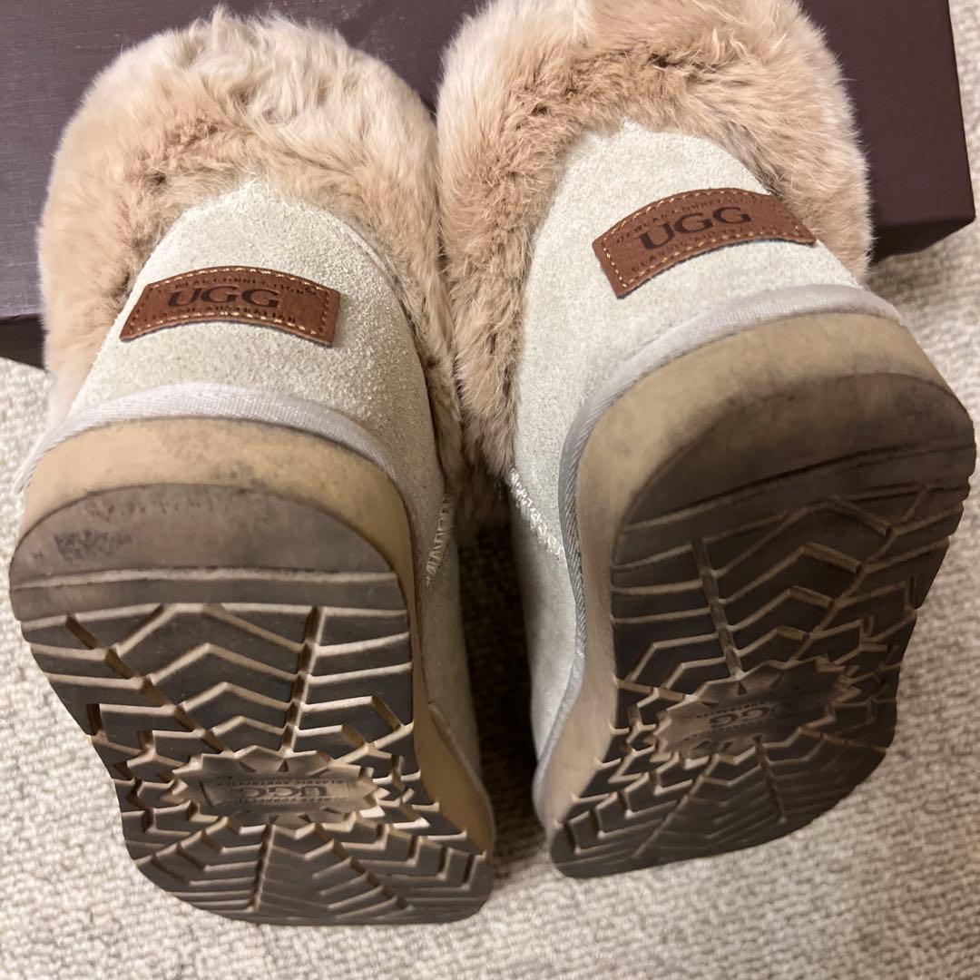 UGG ムートンブーツ ショート ファー付き タッセル ベージュ系 24.5cm