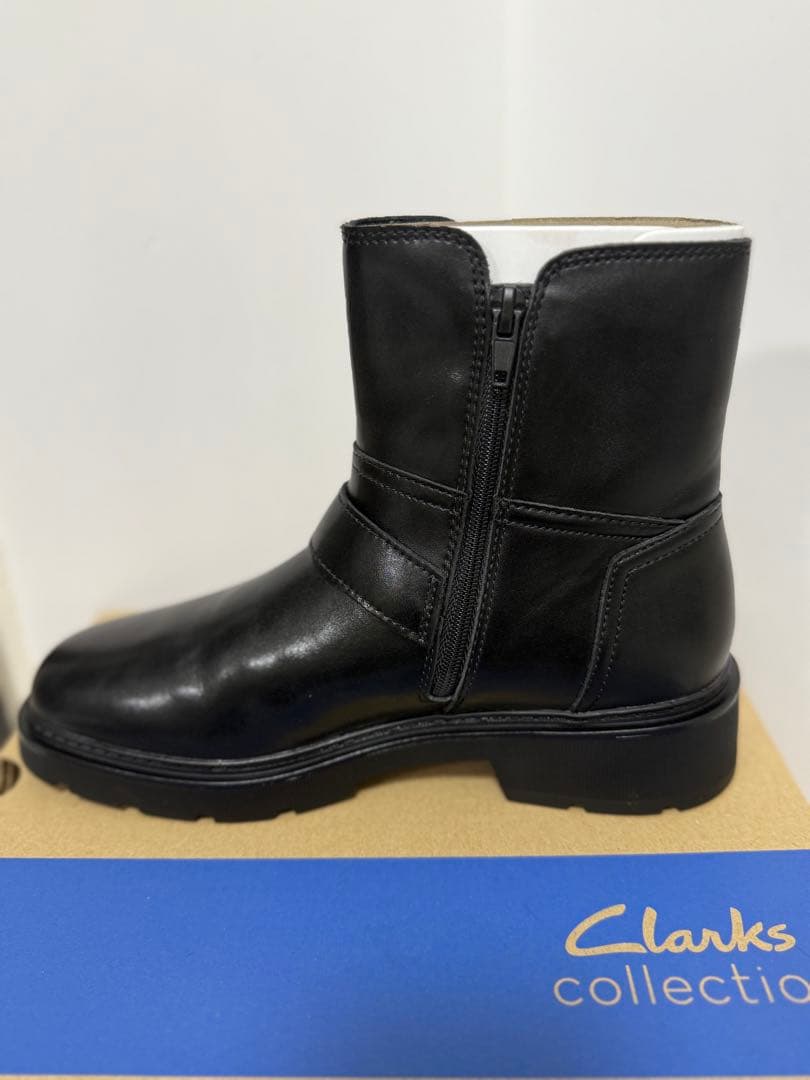 値下 新品 未使用 Clarks ブラック サイドゴアブーツ 24.5cm