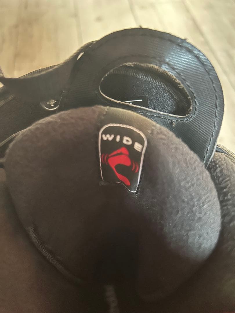 Salomon スノーボードブーツ ブラック/レッド 25.5cm