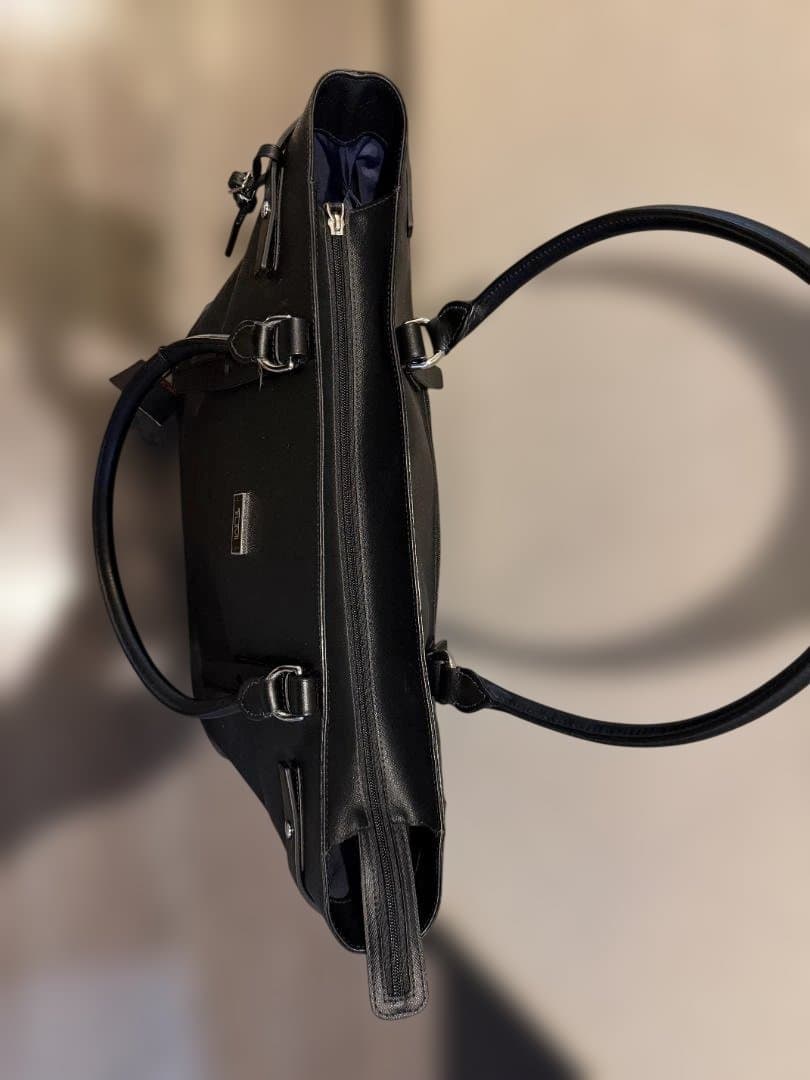 TUMI ビジネス トートバッグ Villa 073907D - メルカリ