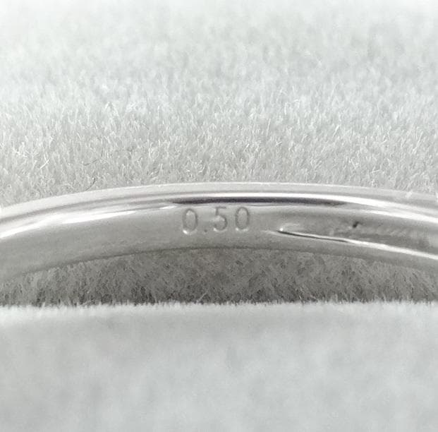 【美品】0.50ct　ダイヤモンド　ハーフエタニティ　リング　プラチナ