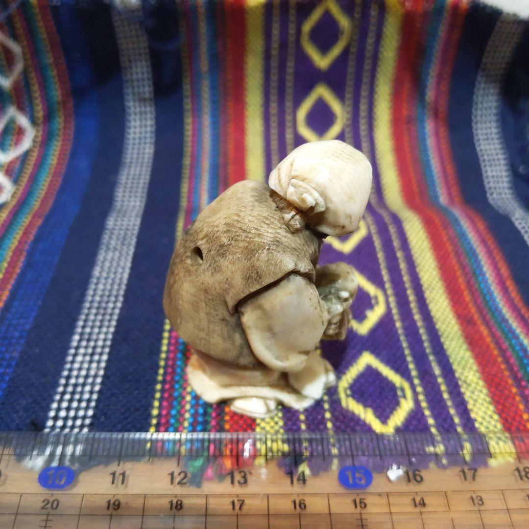 時代提げ物 人物根付 天然素材【翁】高さ約5cm 横幅約3.5cm 重さ約33g