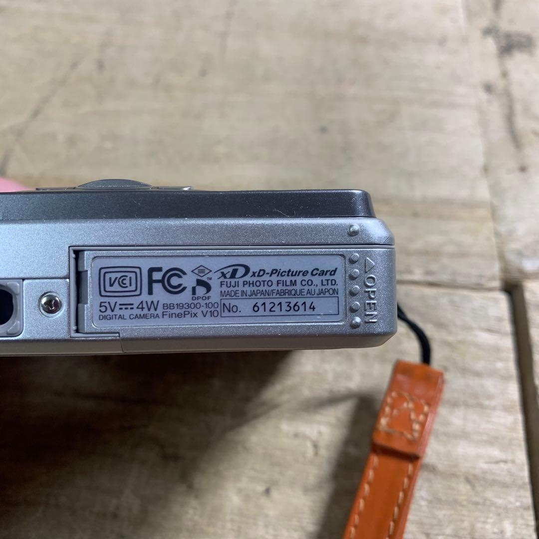 Fujifilm FinePix V10 コンパクトデジタルカメラ 動作確認済 - メルカリ