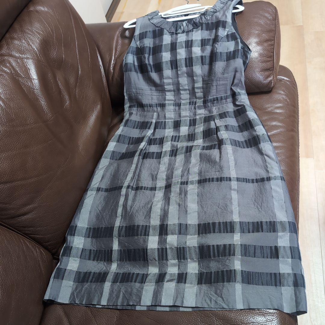 BURBERRY グレー系チェック柄ノースリーブワンピース - メルカリ