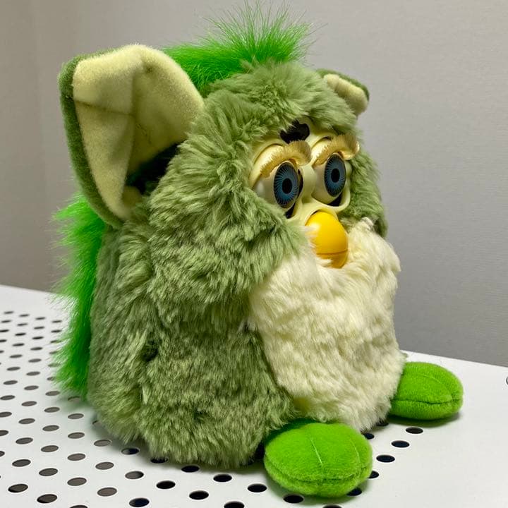 初代ファービー 緑色 グリーン 日本語版 動作不良 - メルカリ