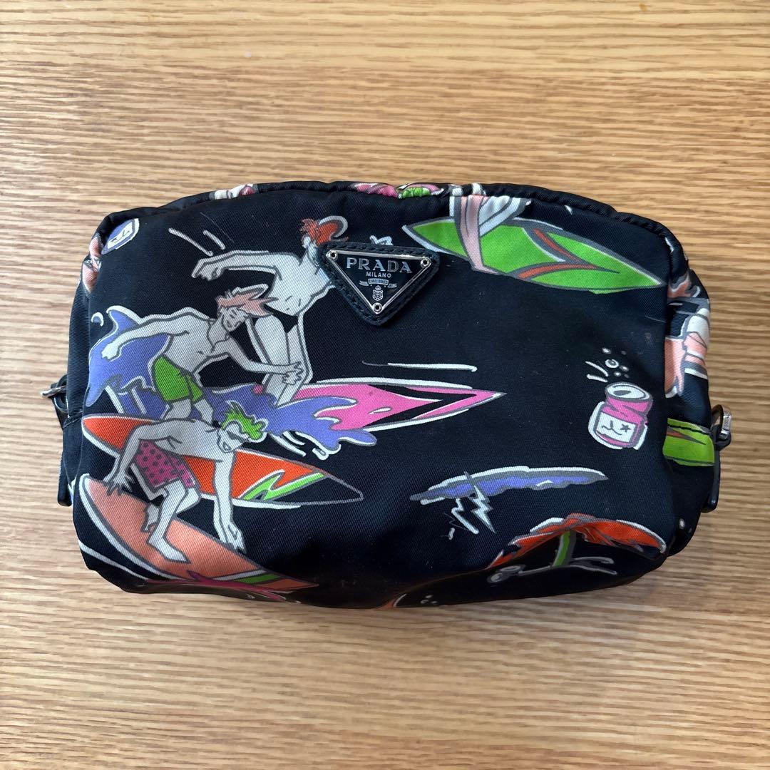 PRADA サーフィンイラスト コスメポーチ PRADA ポーチ(サーフィンポーチ) - メルカリ