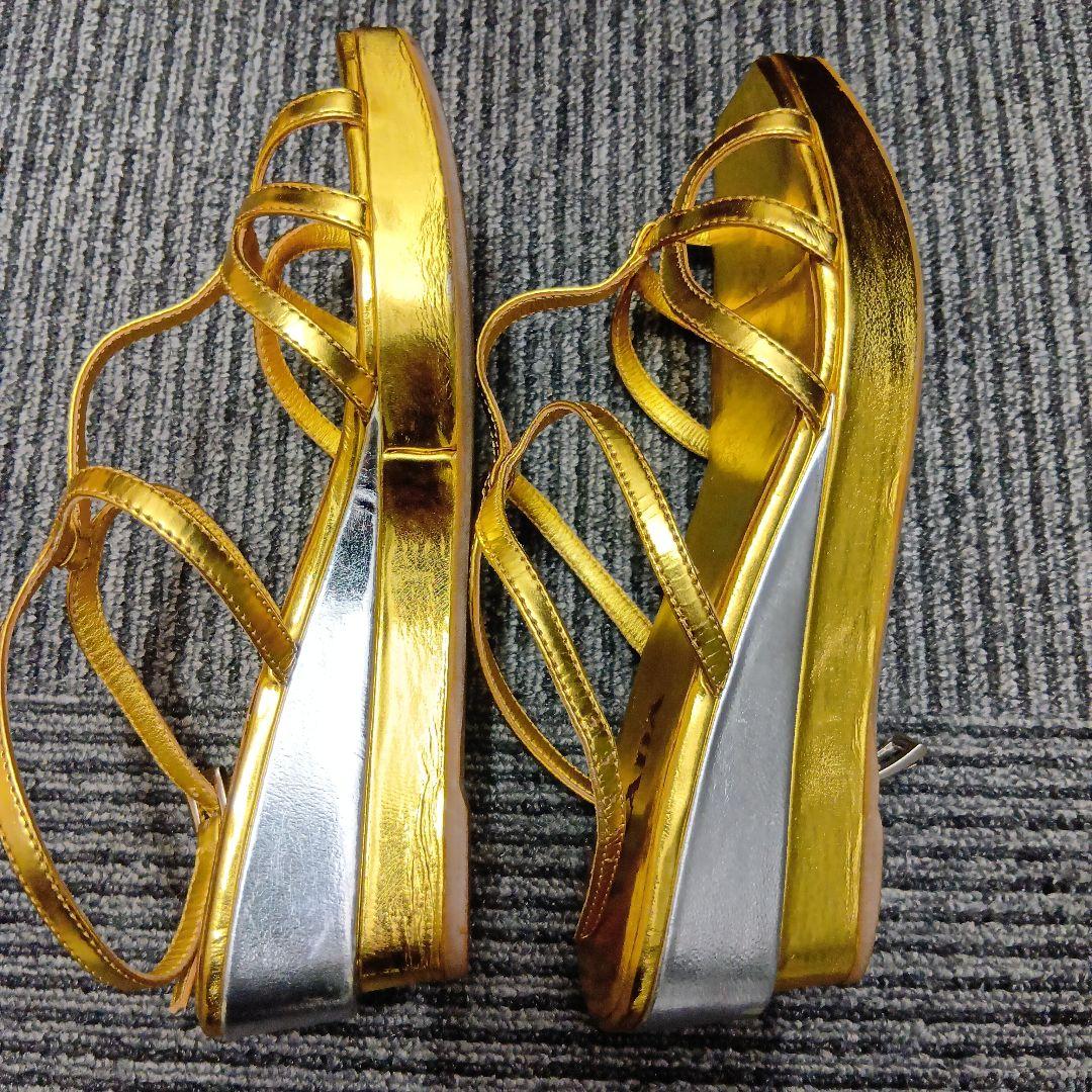 プラダ PRADA ゴールド サンダル - メルカリ
