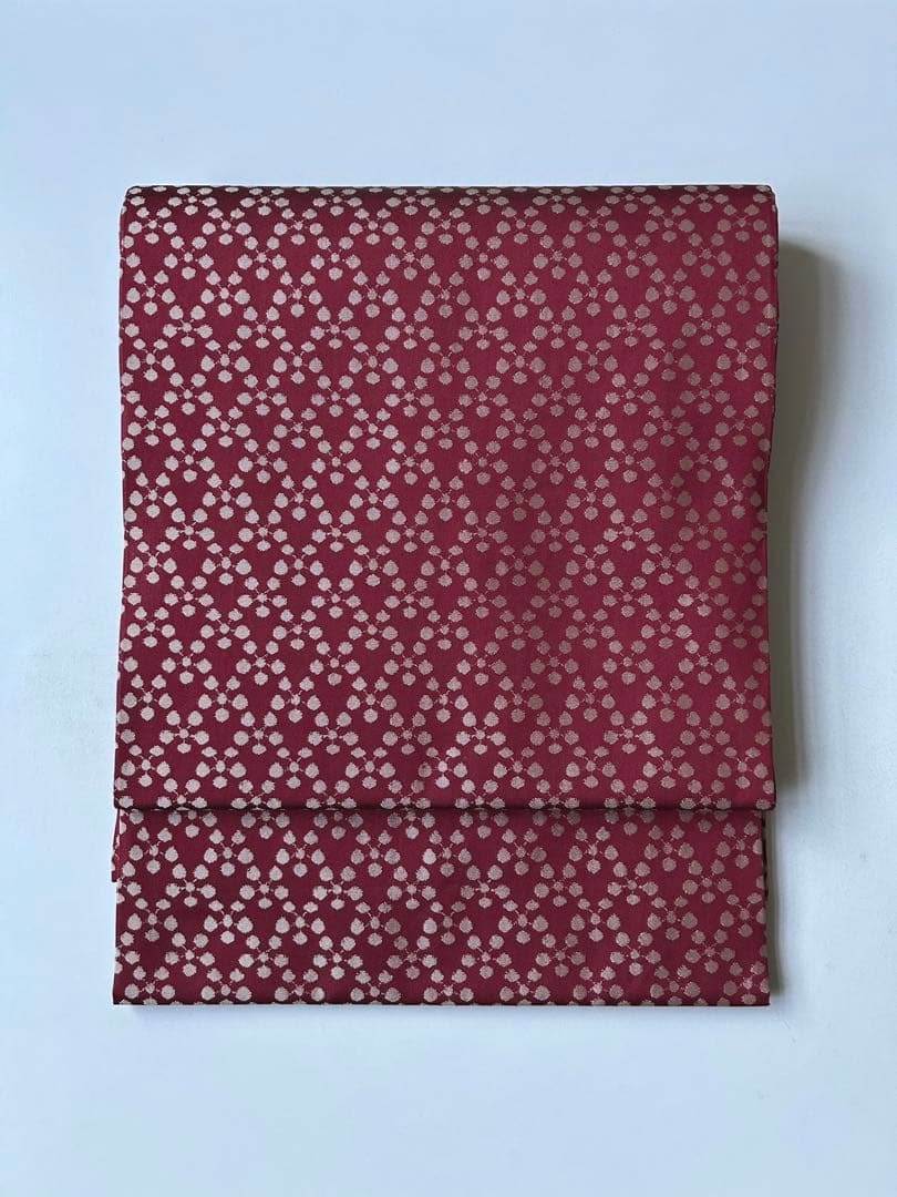 ☆龍村美術織物☆九寸開き名古屋帯 利休緞子 比翼仕立て 艶やかな臙脂色 利休梅 開き名古屋帯 秀品 龍村美術織物 比翼仕立て 彩貝 金糸 ベージュ 正絹