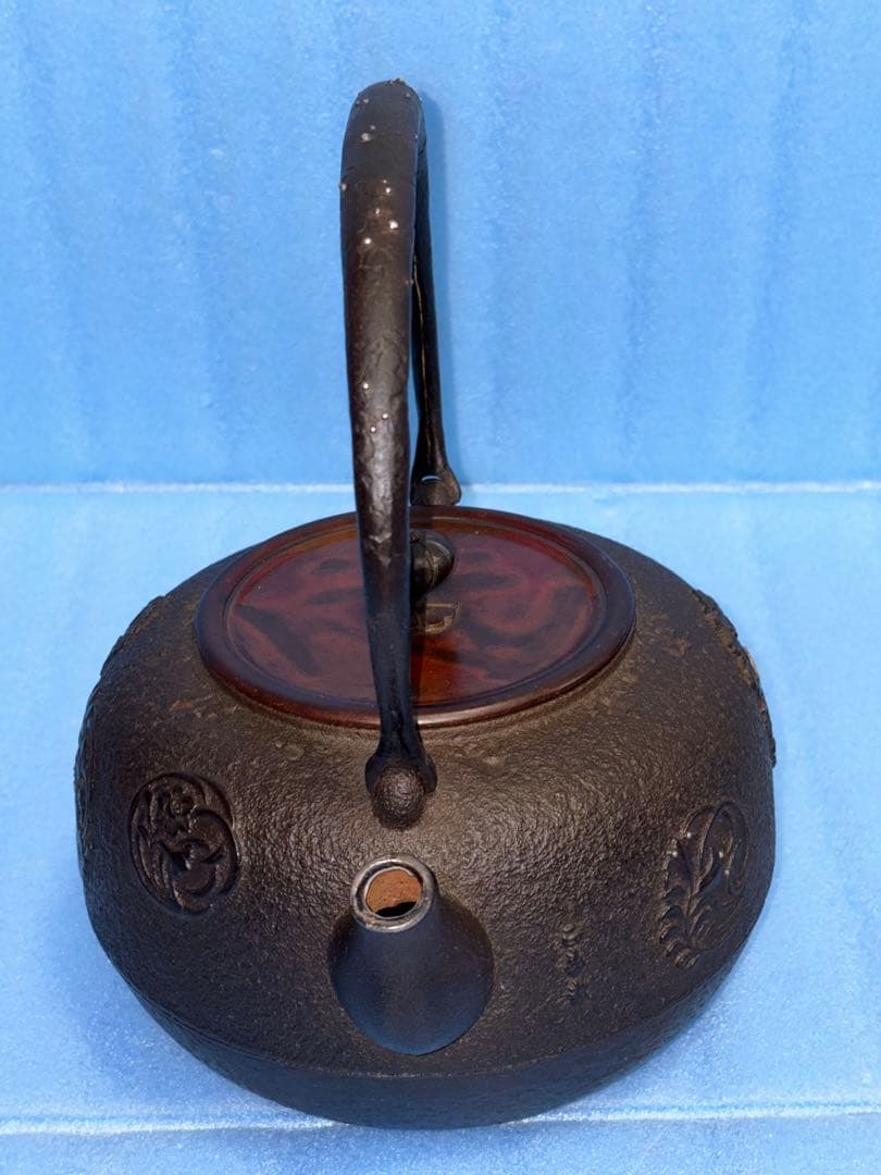 ☆ 人間国宝 釜師「高橋敬典作」粒銀象嵌提手 銀口銀象嵌花丸紋鉄瓶