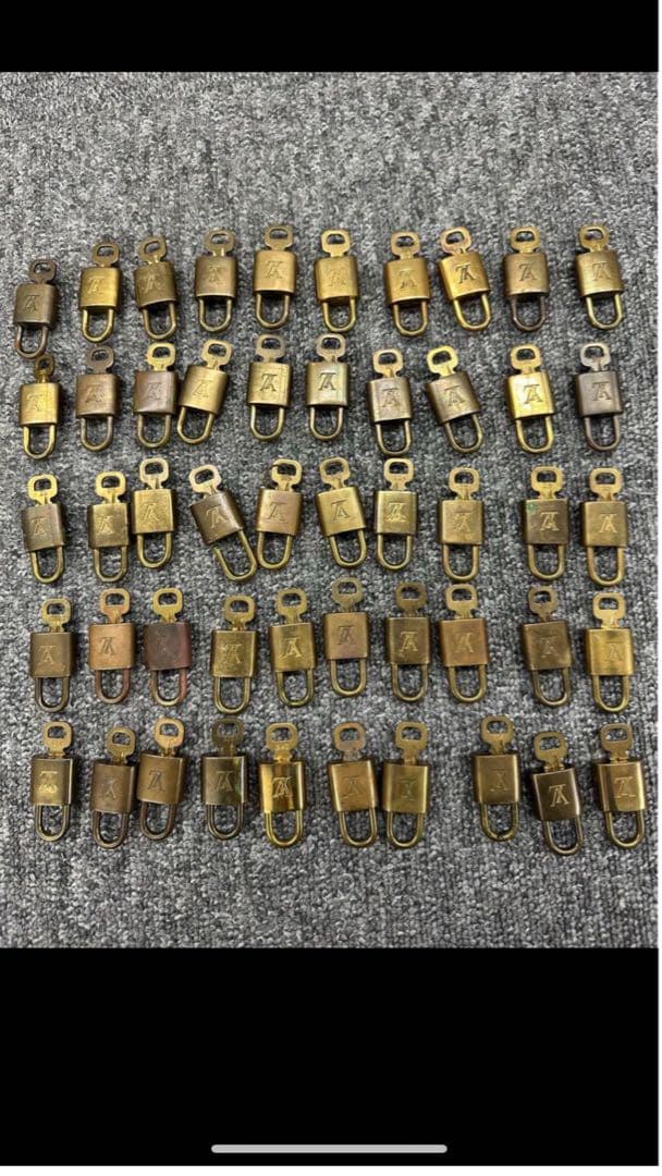 ルイヴィトン　鍵　カデナ　パドロック　50個セット Amazon | [ルイヴィトン] カデナ 南京錠 パドロック 鍵付き 10個セット