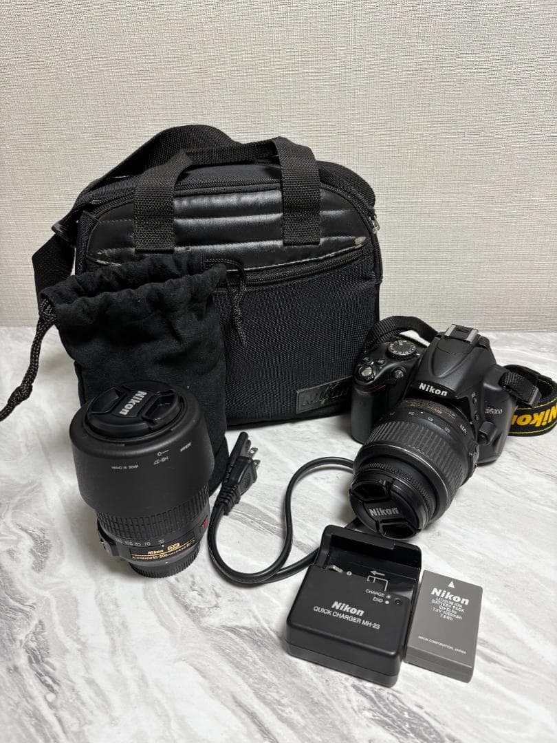 Nikon D5000 ダブルズームキット 18-55 VR 55-200 ED Amazon | Nikon デジタル一眼レフカメラ D5000 ダブルズームキット