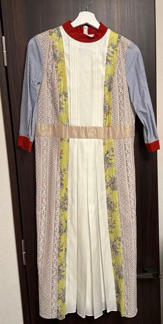 《完売品》　新品未着用ADELLY パッチワークワンピース