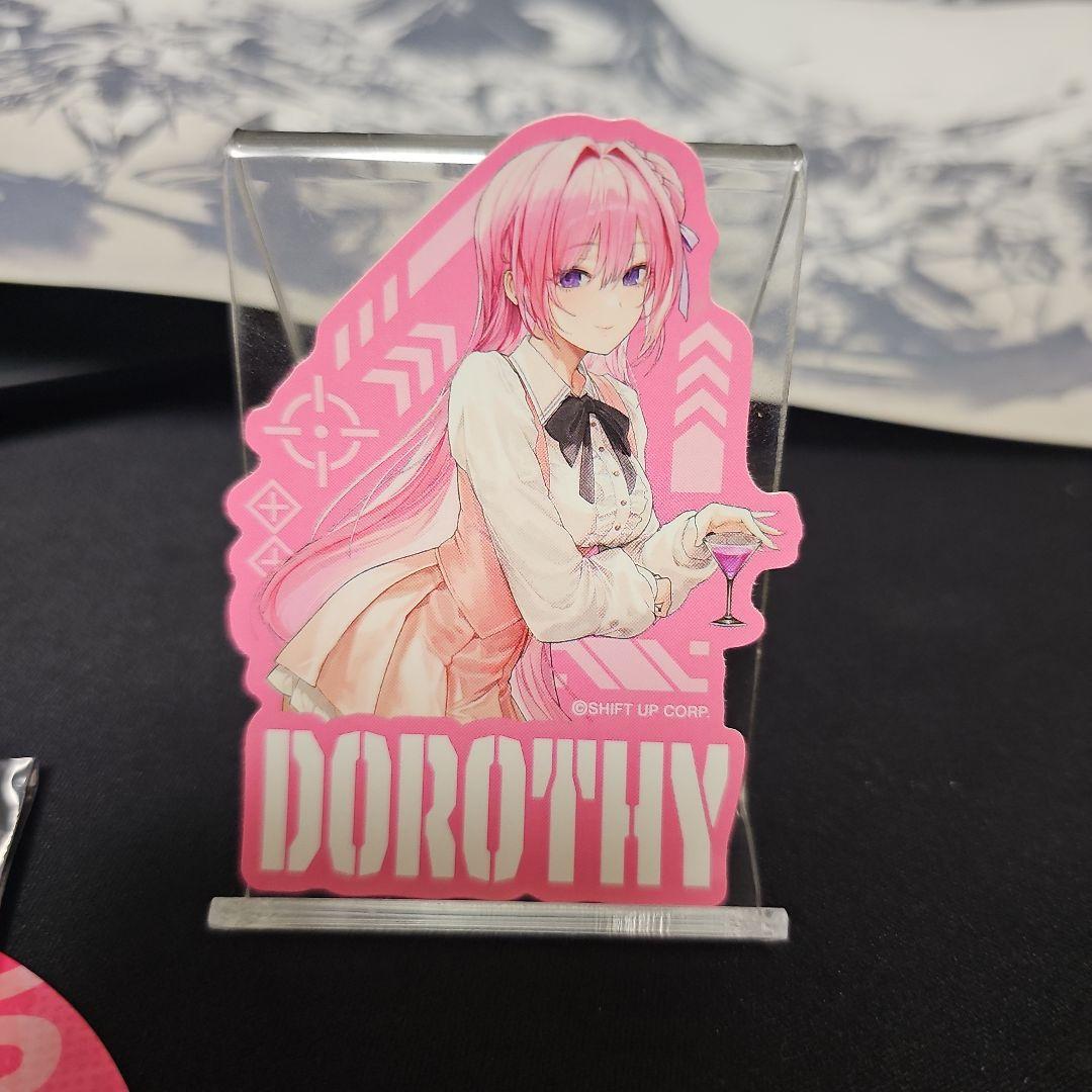 勝利の女神:NIKKE × HUB コラボグッズ ドロシー TAGラベル - メルカリ