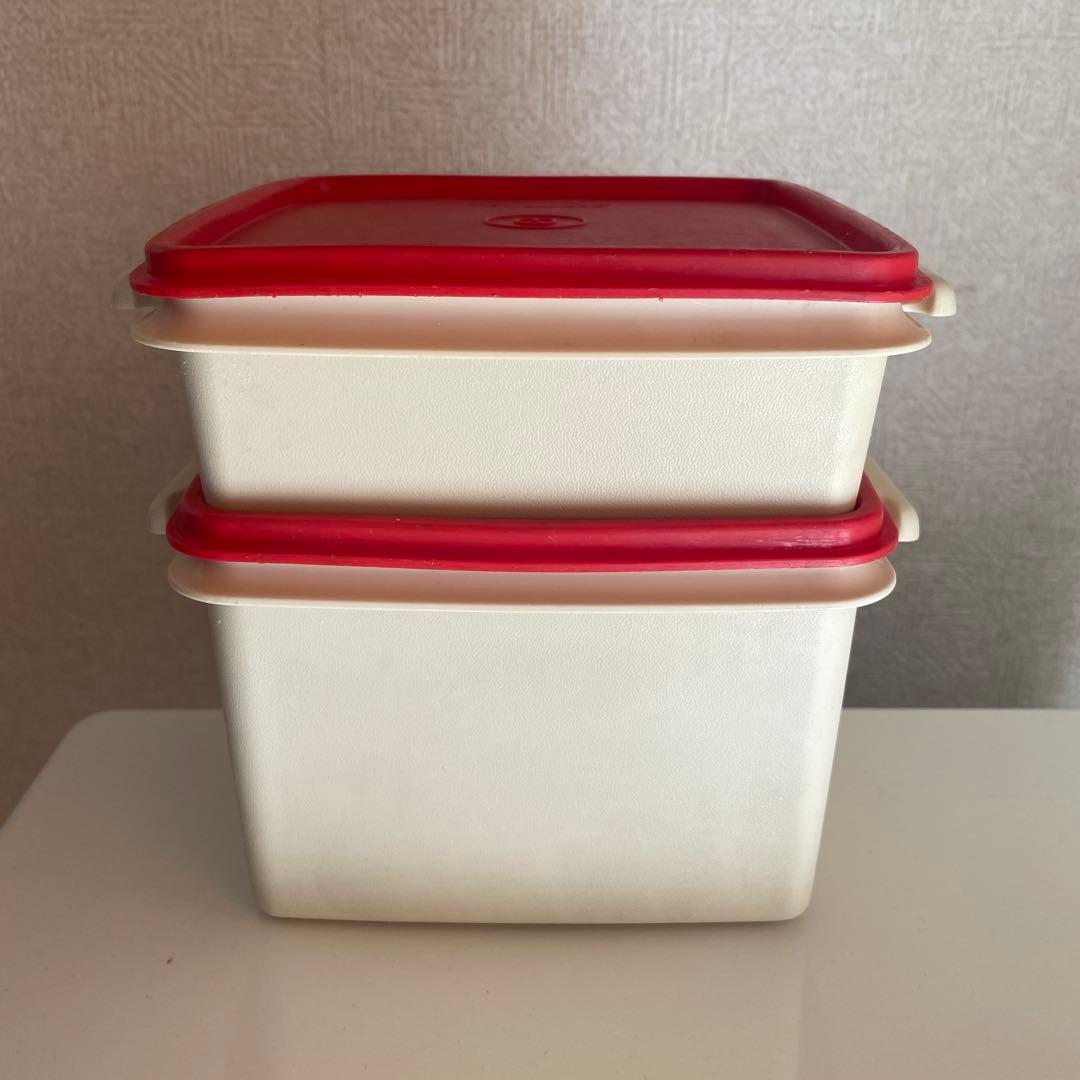 Tupperware 四角い食品保存容器 大小型 2個赤/白 - メルカリ