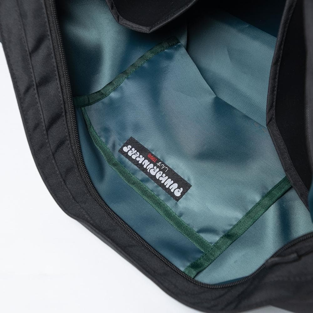 パンクドランカーズ メッセンジャーバッグ 黒 大容量 ショルダーバッグ