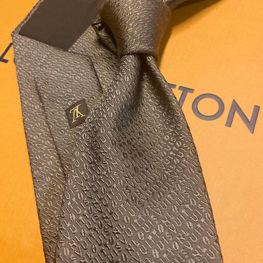 美品 LOUIS VUITTON ネクタイ ロゴマニア 茶系色 イタリア製 中古 中古・古着通販】LOUIS VUITTON (ルイ ヴィトン) ネクタイ ブラウン
