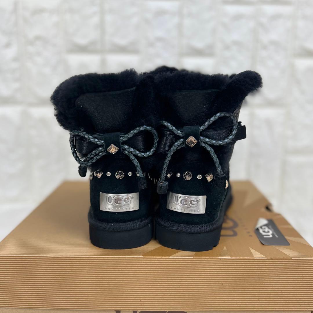 未使用♡UGG アグ スワロフスキーコラボ リボン スタッズ ムートン