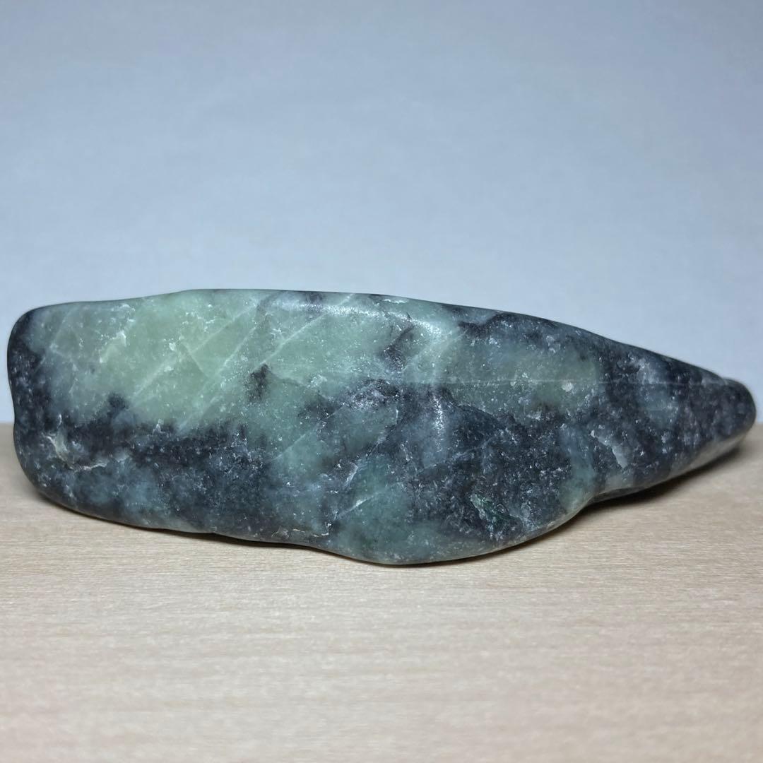 【専用品】　糸魚川翡翠　黒翡翠　黒×翠　翡翠輝石　原石　124.0ｇ