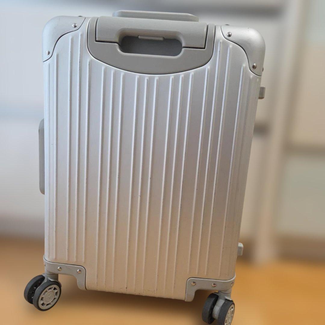 Mercedes キャリーケース シルバー - メルカリ