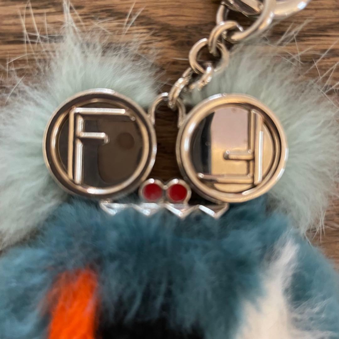 FENDI フェンディ ファー素材 人形型キーホルダー - メルカリ