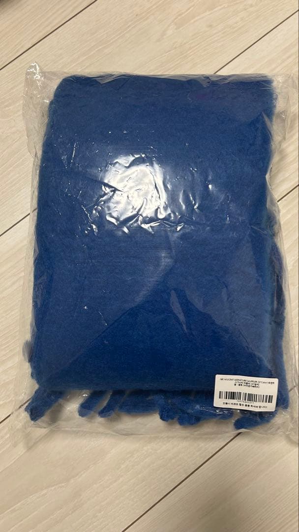 MUCENT シグネチャーマフラー ブルーパッチ - メルカリ