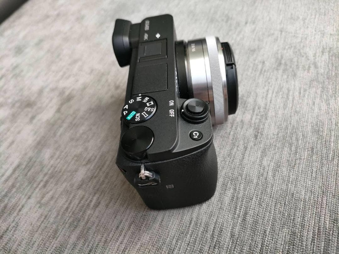 SONY α6400 レンズ3本セット SDカード付 - メルカリ