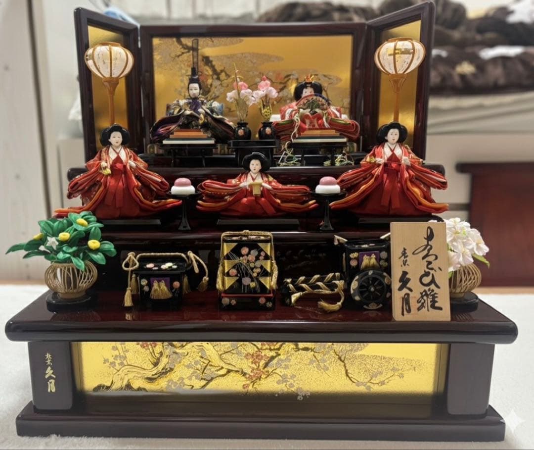 久月 雛人形 収納三段屏風オルゴール付き 収納三段 親王官女飾り 銘木シリーズ 檜 引き出し式 4HR-N51-Z