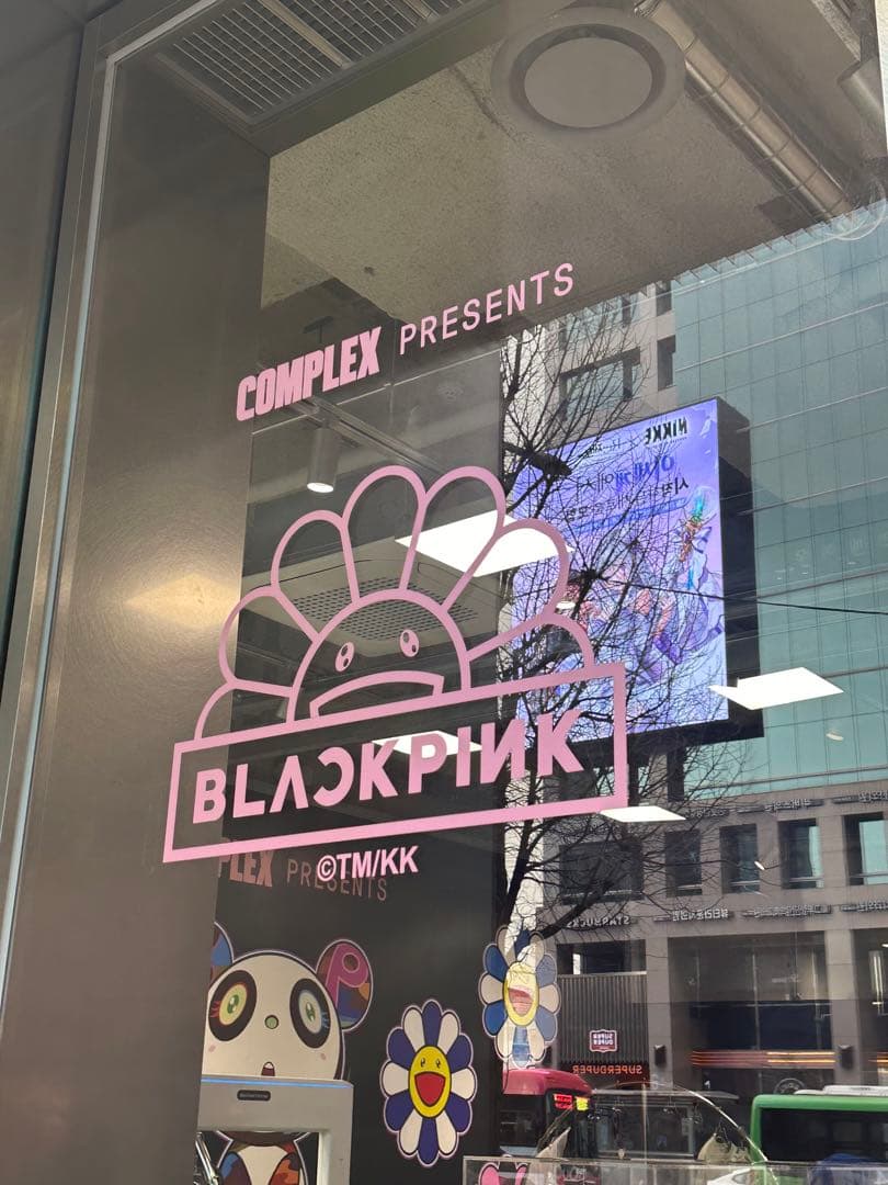 BLACKPINK カイカイキキ 村上隆 キーホルダー - メルカリ