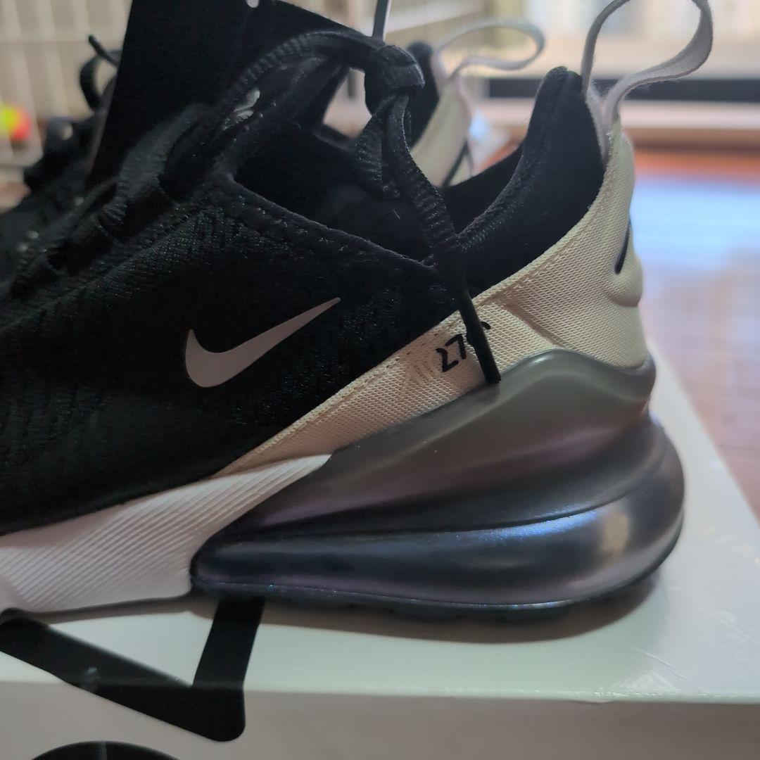 ナイキの人気モデル✨ Air Max 270（エアマックス270）24.0cm