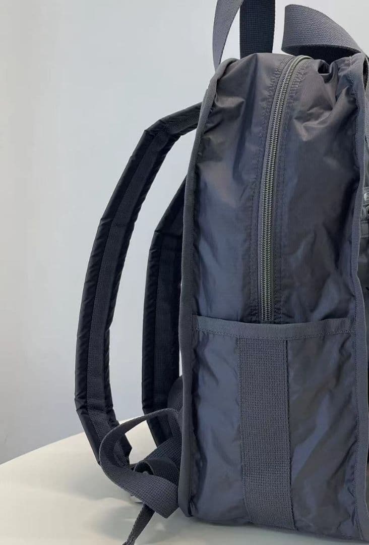 レスポートサック エッセンシャル グレー リュック 超軽量 男女兼用