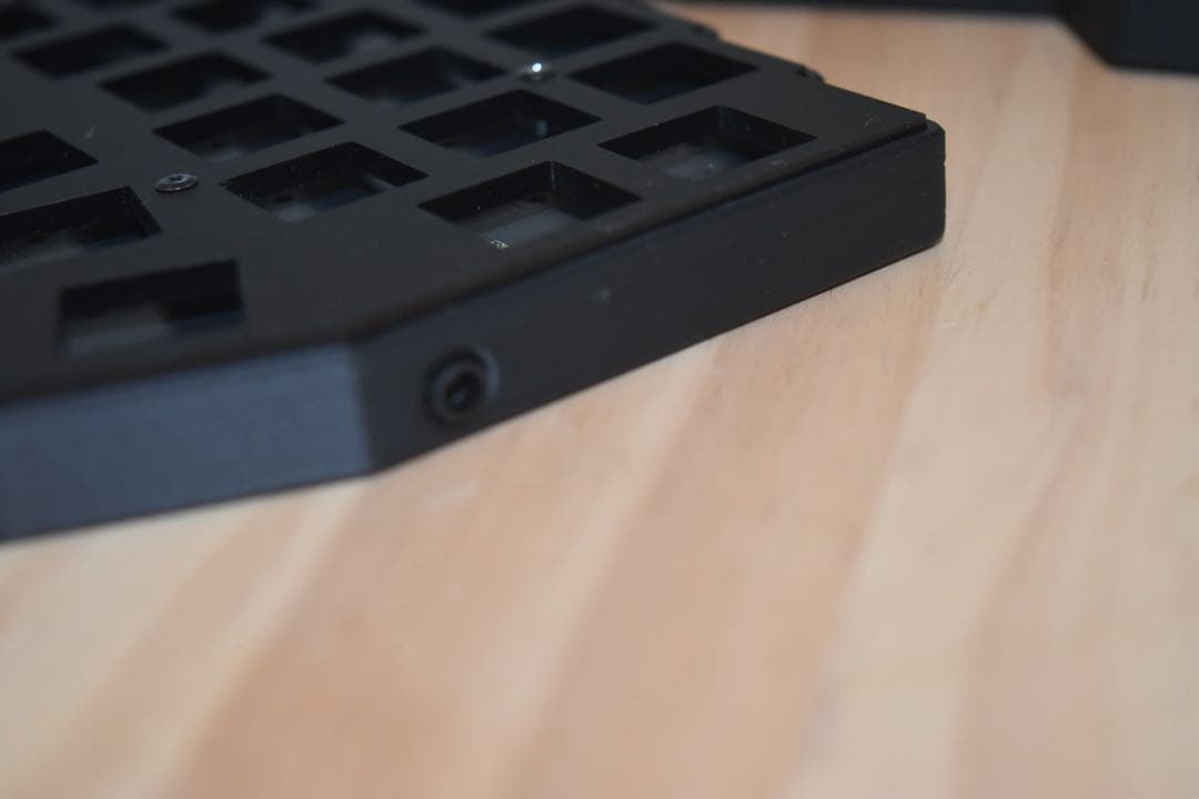 corne v4 cherry マットブラック ベアボーン TRRSケーブル付き