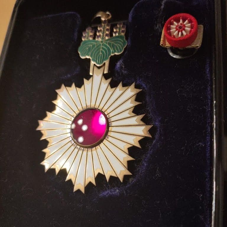 極美品! 完品】勲二等旭日重光章 略章 略綬付 本物保証 明治勲章 368